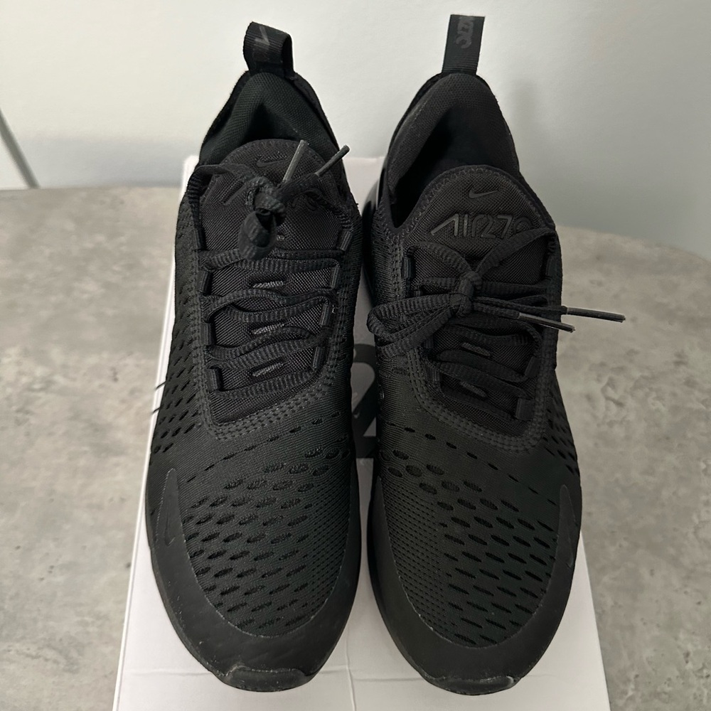 Nike Air Max 270 all Black Size 8 Woman’s